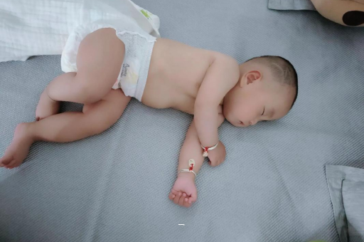 襄阳宝宝咳到吐怎么办